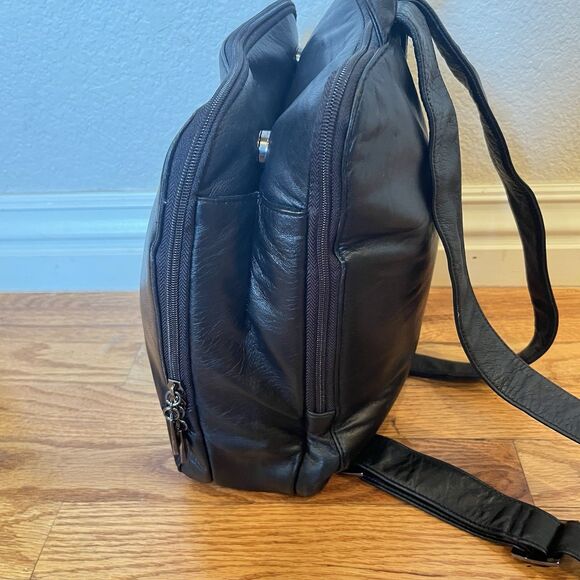 Wilson's Leather Pelle Studio Black Leather Medium Shoulder Backpack Butter Soft - Picture 10 of 15